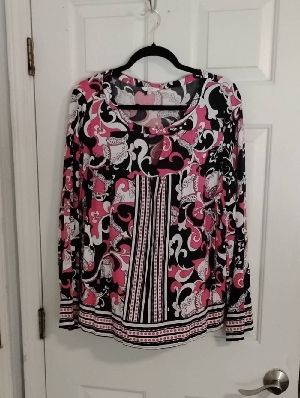 crown & ivy Pink Black White Swirl-Print Long Sleeve Top